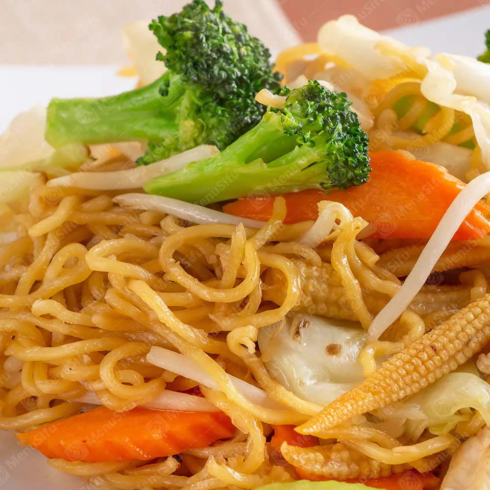 Vegetable chow mein with broccoli and carrots at China Garden, a Chinese Restaurant in Jefferson